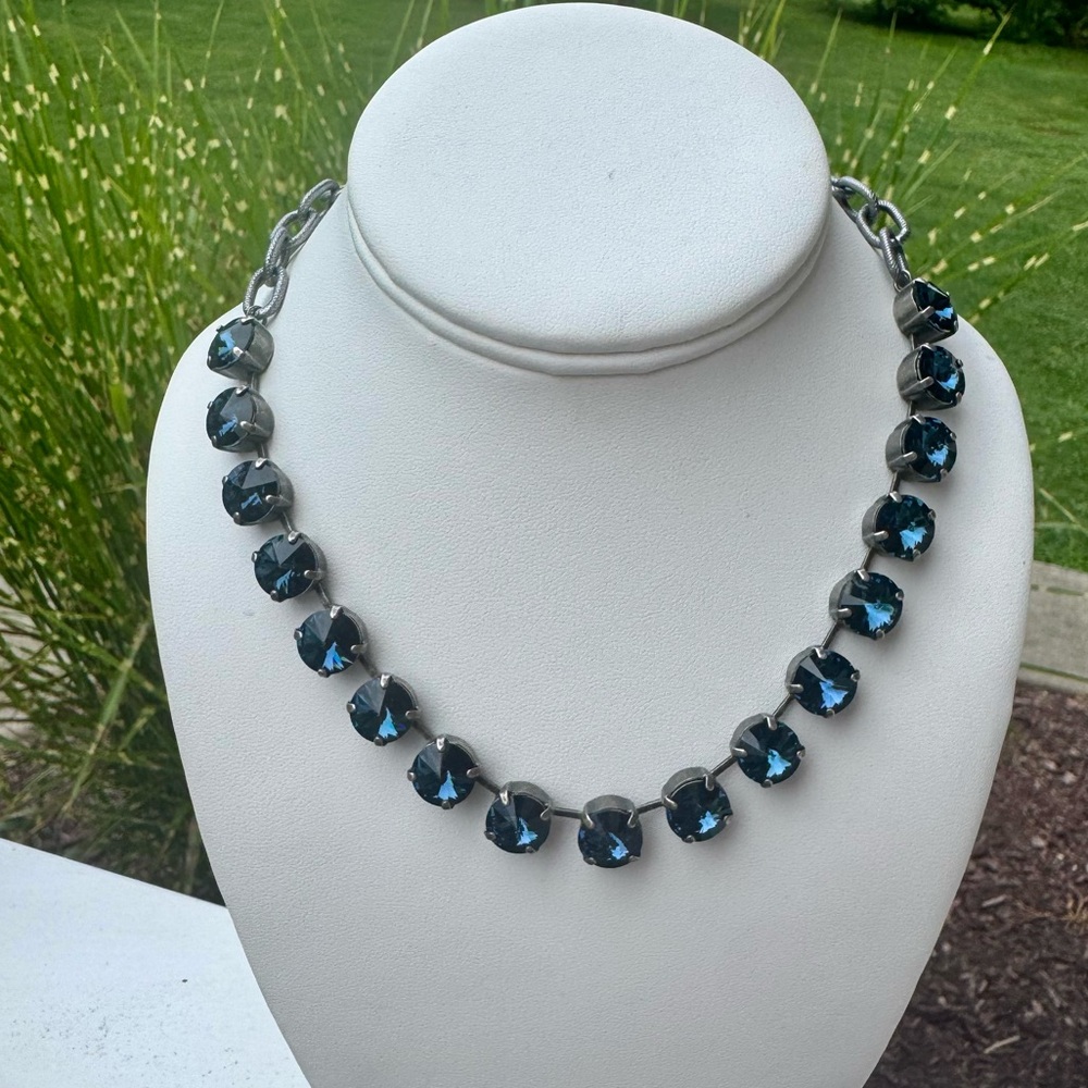 Sabika Midnight Blue Necklace, bracelet and earrings!!!